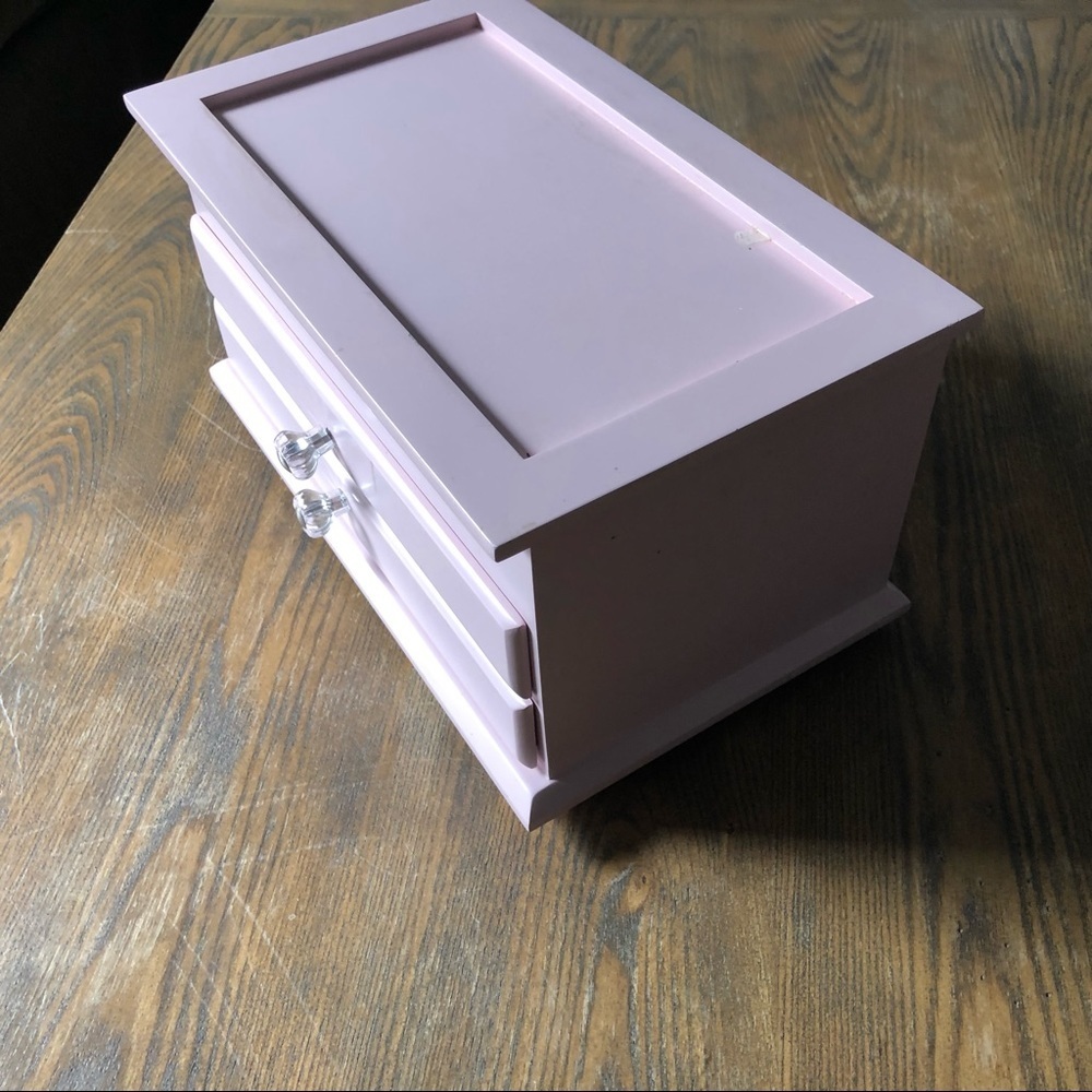 Pink jewelry box with  crystal knobs